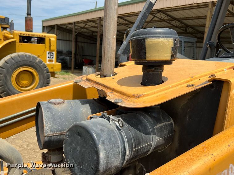 image for item LI9719 1998 Case 570LXT Series 2  landscape tractor