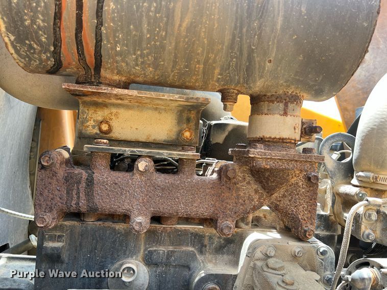 image for item LI9719 1998 Case 570LXT Series 2  landscape tractor