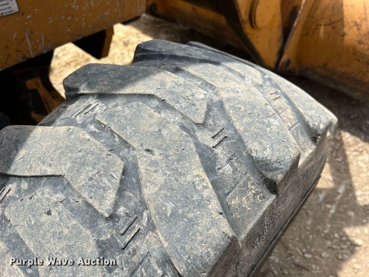 image for item LI9719 1998 Case 570LXT Series 2  landscape tractor