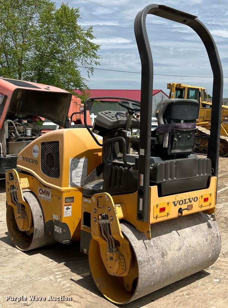 image for item LI9721 2011 Volvo DD24  double drum vibratory roller