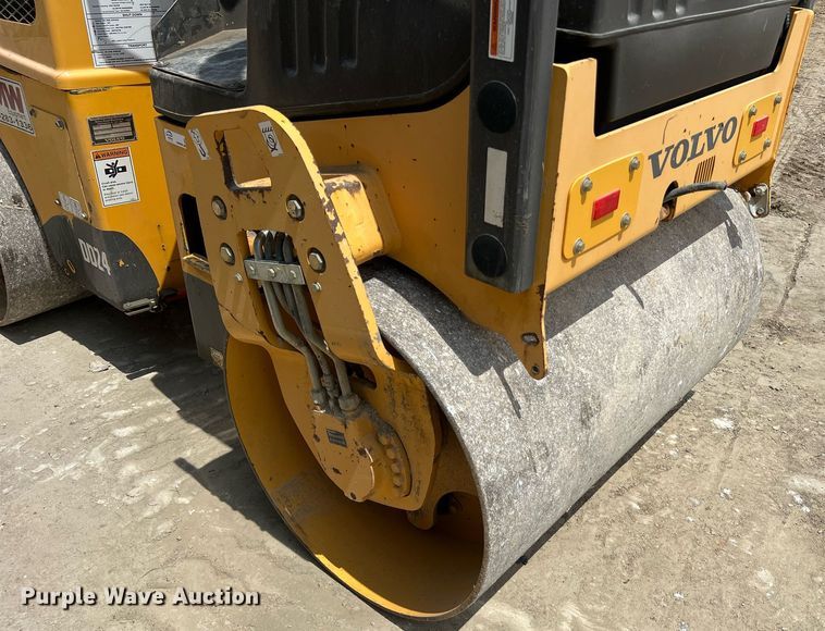 image for item LI9721 2011 Volvo DD24  double drum vibratory roller