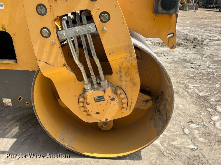 image for item LI9721 2011 Volvo DD24  double drum vibratory roller