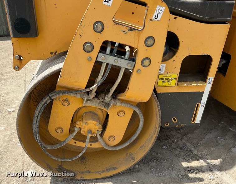 image for item LI9721 2011 Volvo DD24  double drum vibratory roller