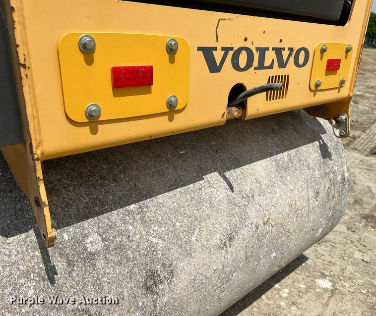image for item LI9721 2011 Volvo DD24  double drum vibratory roller