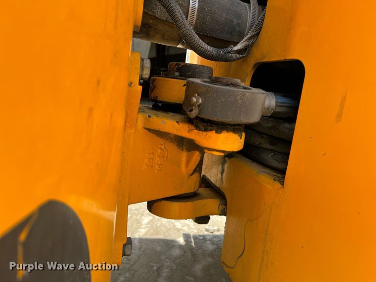 image for item LI9721 2011 Volvo DD24  double drum vibratory roller