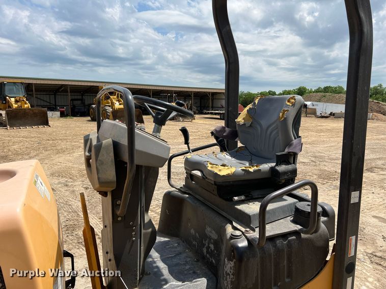 image for item LI9721 2011 Volvo DD24  double drum vibratory roller