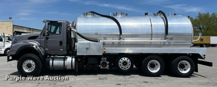 image for item LJ9653 2016 International 7600  vacuum truck