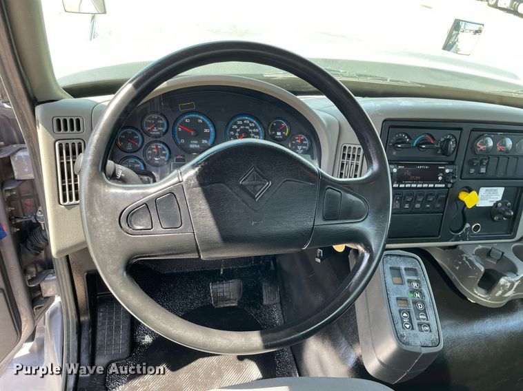 image for item LJ9653 2016 International 7600  vacuum truck