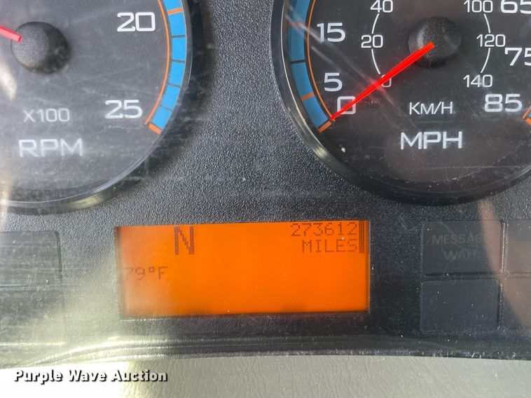 image for item LJ9653 2016 International 7600  vacuum truck