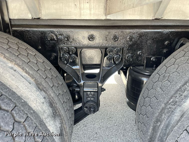 image for item LJ9653 2016 International 7600  vacuum truck