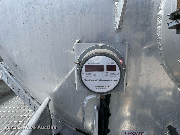 image for item LJ9653 2016 International 7600  vacuum truck