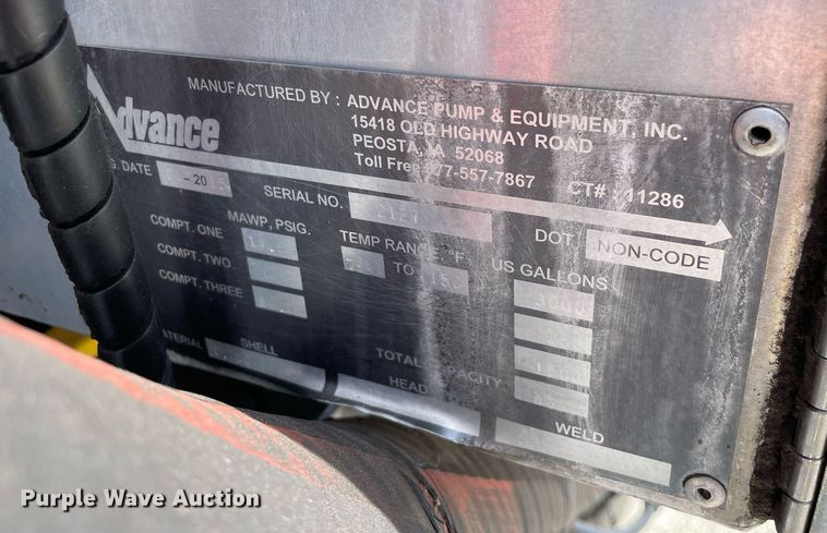 image for item LJ9653 2016 International 7600  vacuum truck