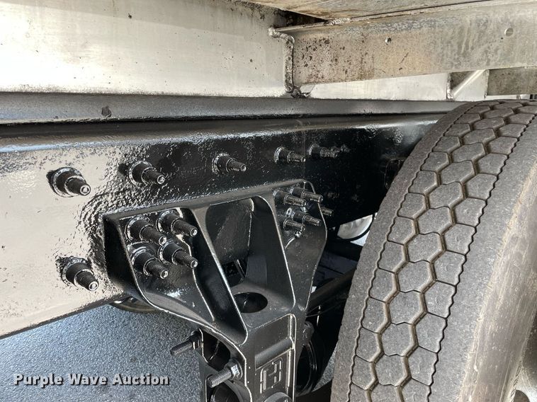 image for item LJ9653 2016 International 7600  vacuum truck