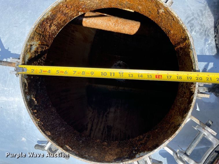 image for item LJ9653 2016 International 7600  vacuum truck