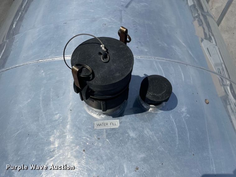 image for item LJ9653 2016 International 7600  vacuum truck