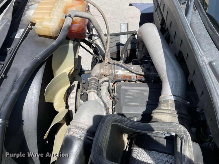 image for item LJ9653 2016 International 7600  vacuum truck