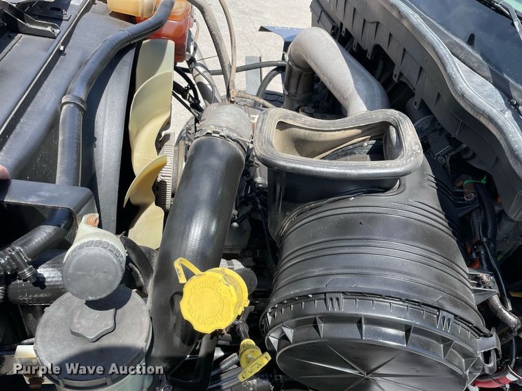 image for item LJ9653 2016 International 7600  vacuum truck