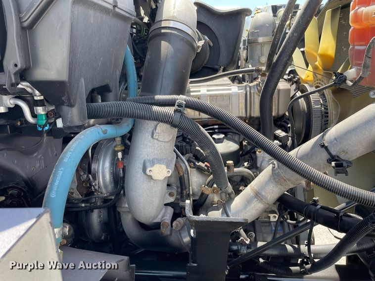 image for item LJ9653 2016 International 7600  vacuum truck