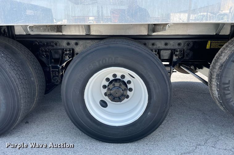 image for item LJ9653 2016 International 7600  vacuum truck