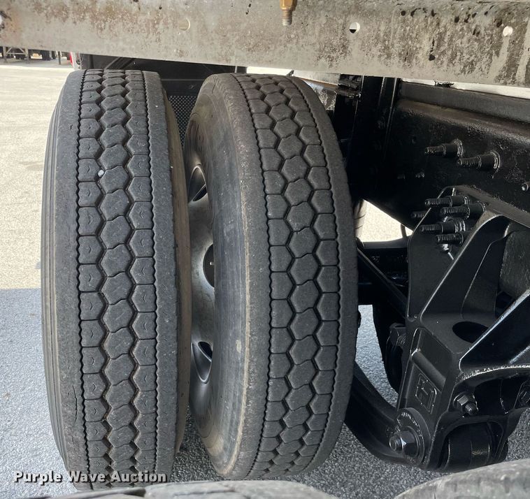 image for item LJ9653 2016 International 7600  vacuum truck