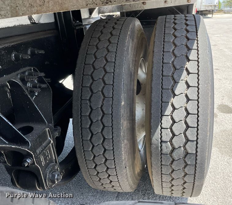 image for item LJ9653 2016 International 7600  vacuum truck