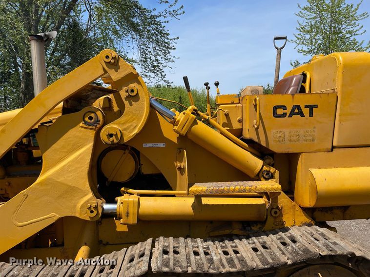 image for item LJ9659 1963 Caterpillar 955H  track loader