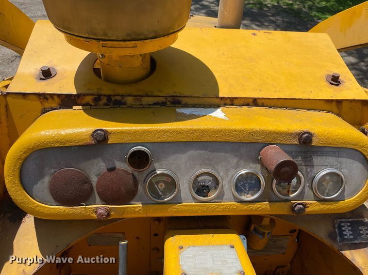 image for item LJ9659 1963 Caterpillar 955H  track loader