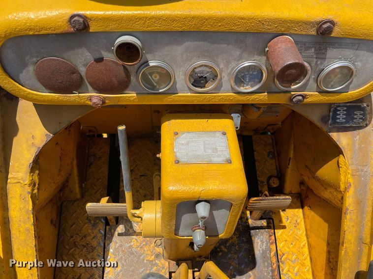 image for item LJ9659 1963 Caterpillar 955H  track loader