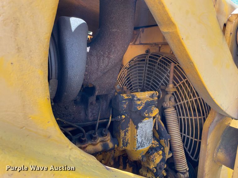 image for item LJ9659 1963 Caterpillar 955H  track loader