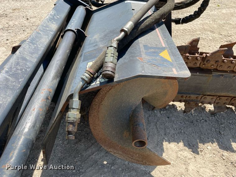 image for item LJ9667 2004 Caterpillar T9B  skid steer trencher