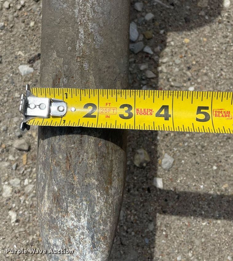 image for item LJ9672 Bobcat HB980  skid steer breaker