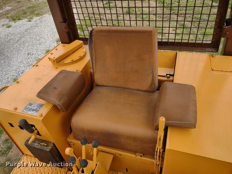 image for item LL9119 1981 Case 1150C  track loader