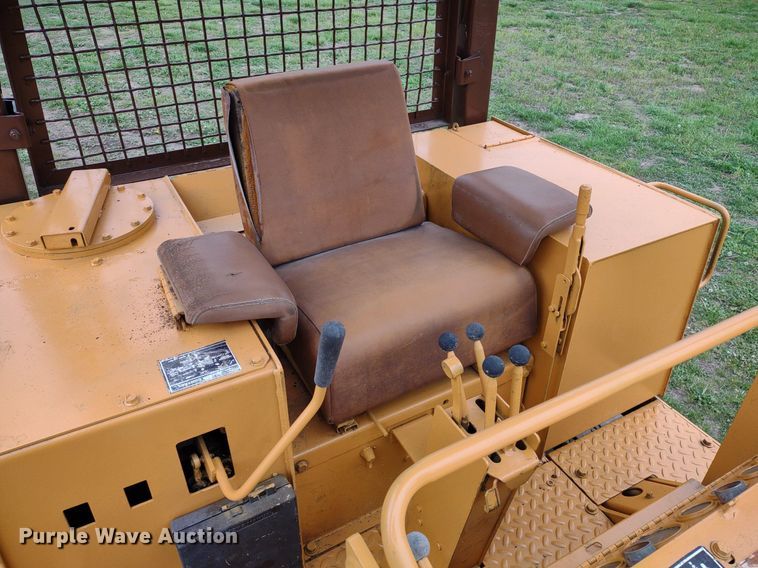 image for item LL9119 1981 Case 1150C  track loader