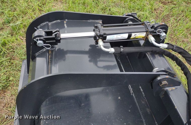 image for item LL9145 Wolverine  72"W skid steer grapple bucket