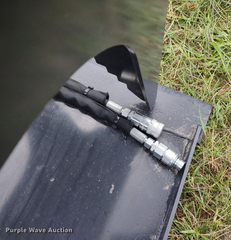 image for item LL9145 Wolverine  72"W skid steer grapple bucket