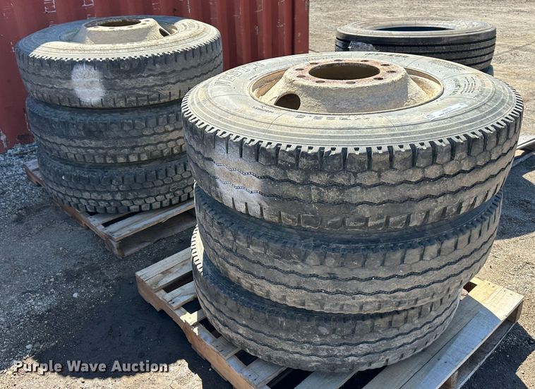 image for item LN9131 (6) 11R22.5 tires and wheels