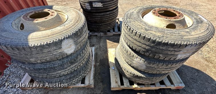 image for item LN9131 (6) 11R22.5 tires and wheels