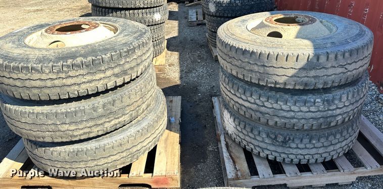image for item LN9131 (6) 11R22.5 tires and wheels
