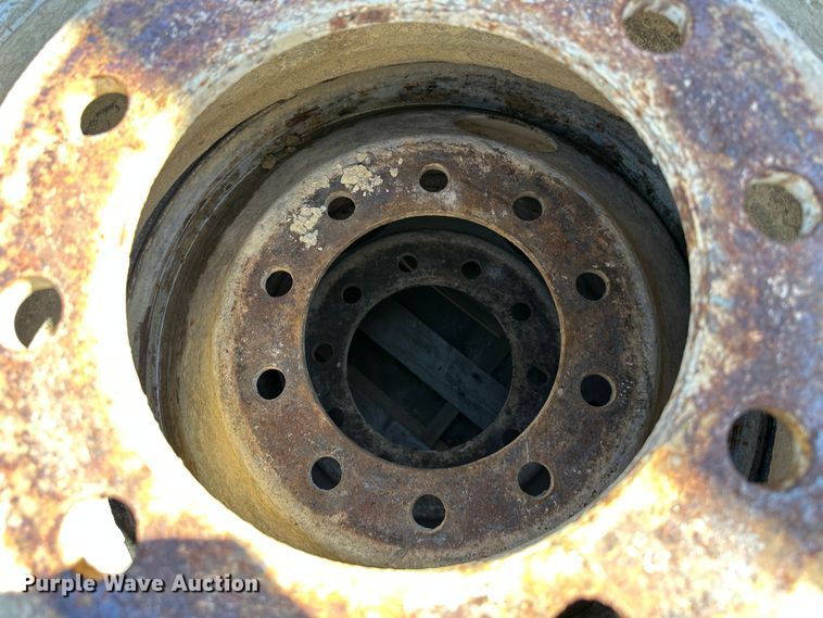 image for item LN9131 (6) 11R22.5 tires and wheels