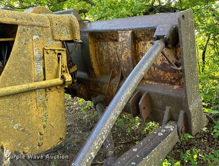 image for item LR9785 Caterpillar D7  dozer