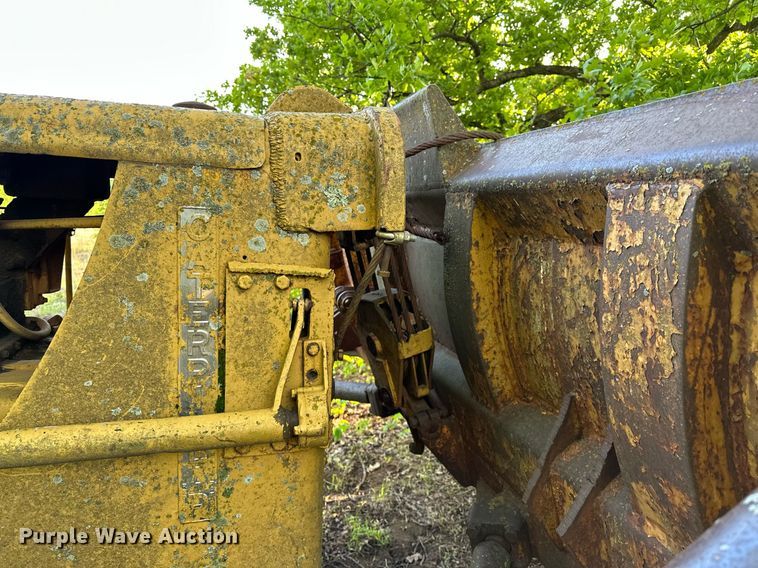 image for item LR9785 Caterpillar D7  dozer