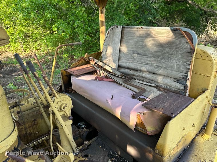 image for item LR9785 Caterpillar D7  dozer