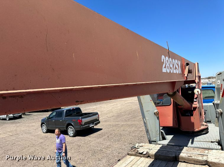 image for item LT9256 2001 Sterling  crane truck