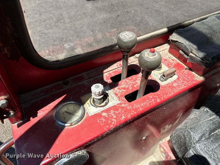 image for item LT9256 2001 Sterling  crane truck