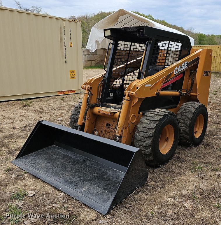 image for item LW9552 2002 Case 70XT  skid steer loader