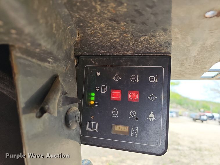 image for item LW9552 2002 Case 70XT  skid steer loader