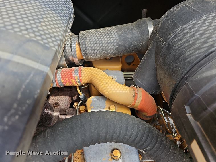 image for item LW9552 2002 Case 70XT  skid steer loader