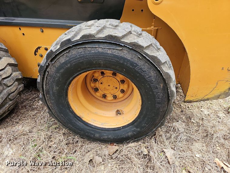 image for item LW9552 2002 Case 70XT  skid steer loader