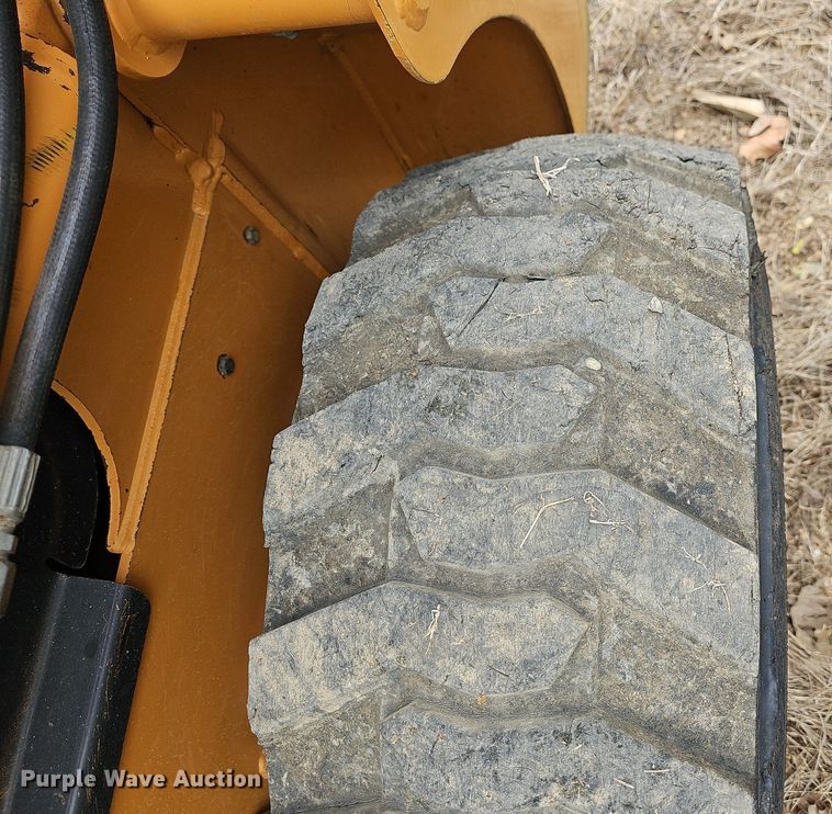 image for item LW9552 2002 Case 70XT  skid steer loader