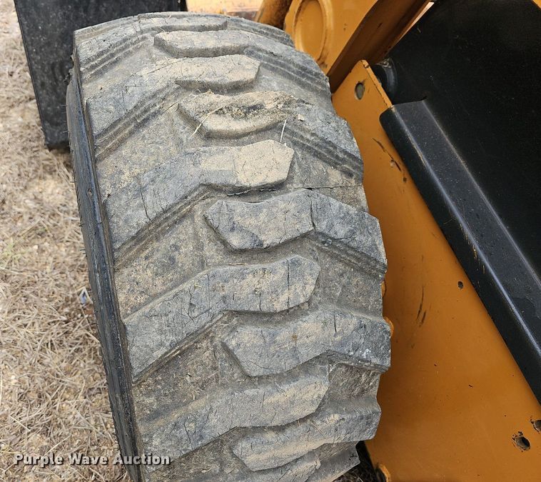 image for item LW9552 2002 Case 70XT  skid steer loader